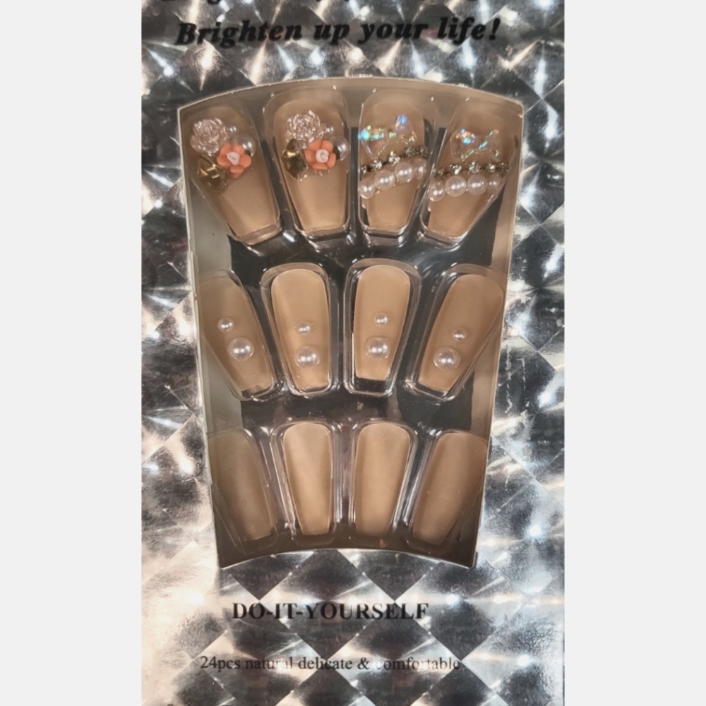 Pearls & Gems - Press-on Nails - 24pcs